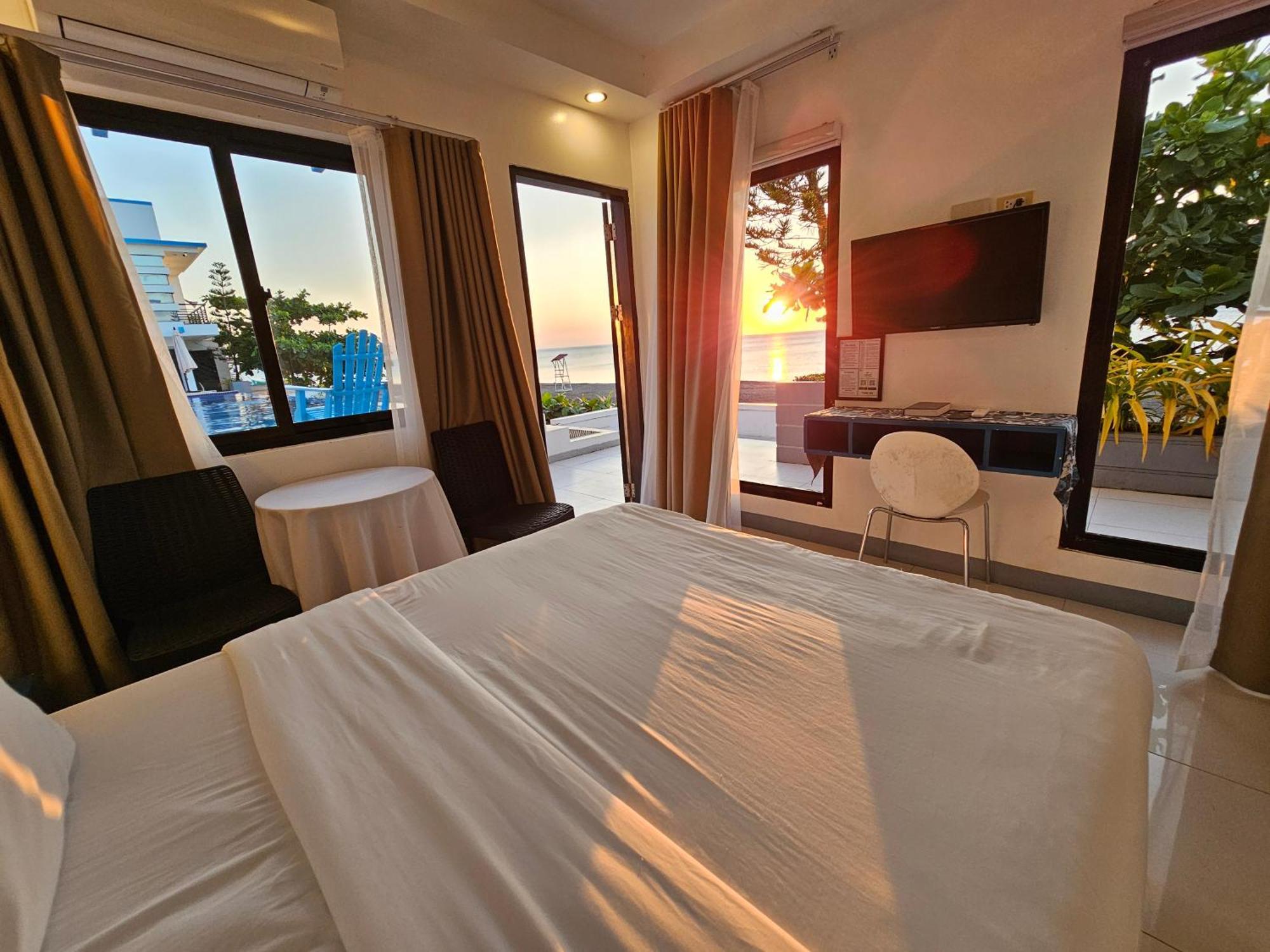 Blue Coast Beach Hotel Santa Ana (Luzon) Exterior foto
