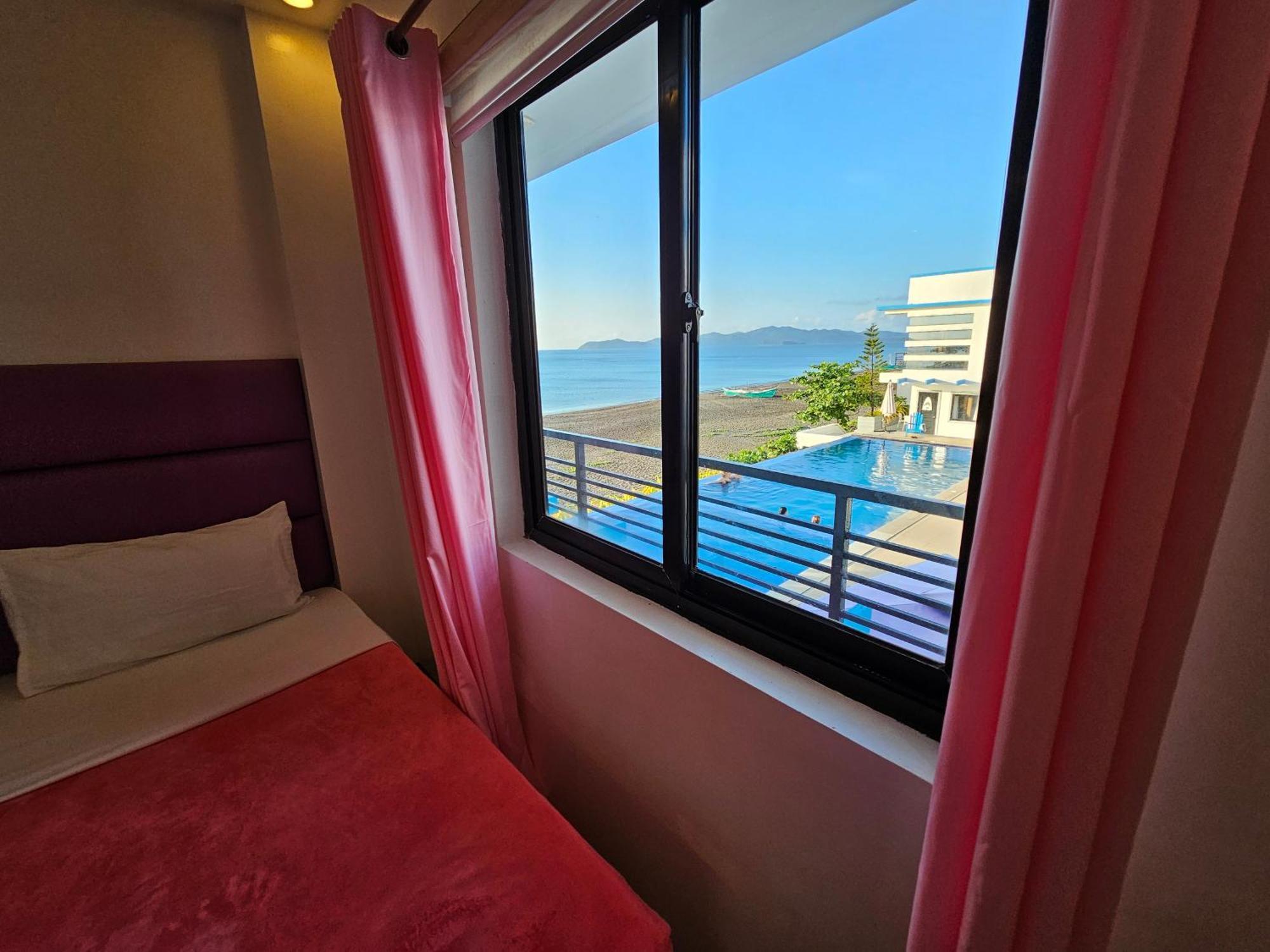 Blue Coast Beach Hotel Santa Ana (Luzon) Exterior foto